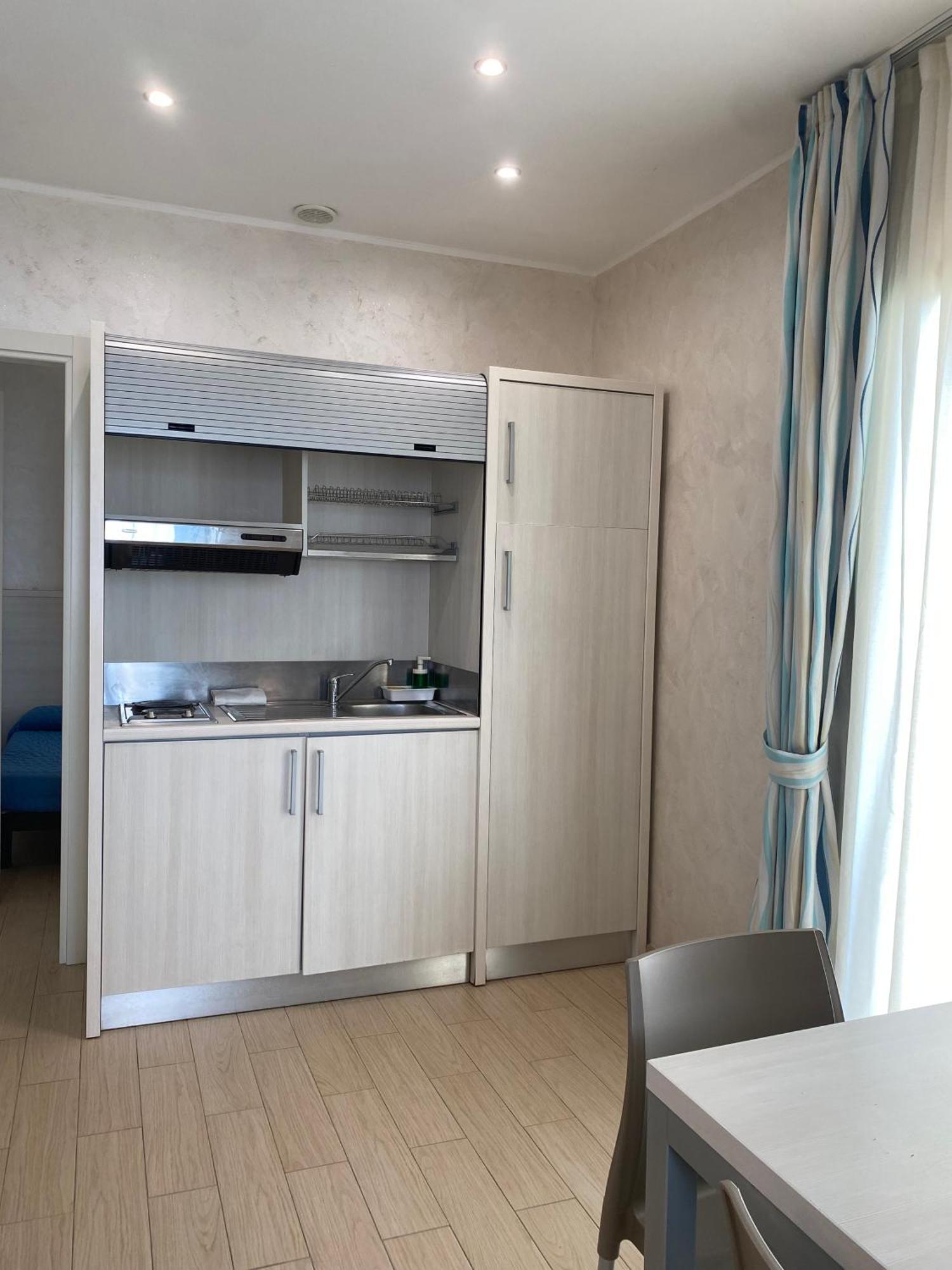 Marina Beach Aparthotel Rimini Exterior foto