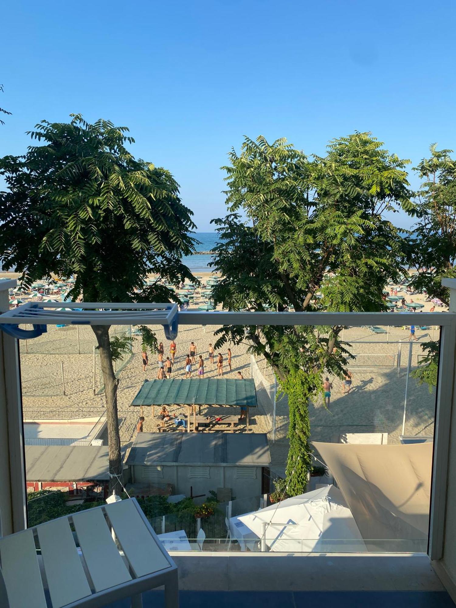Marina Beach Aparthotel Rimini Exterior foto